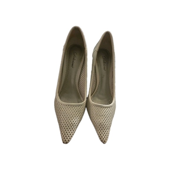 Delicious Shoes - Delicious Minchi Cream‎ Perforated Pointed Toe Stiletto Pumps Size 6
